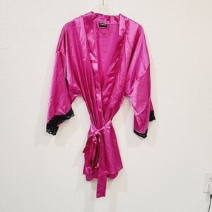 FREDERICKS Of Hollywood Robe Ties Closed Pink Satin